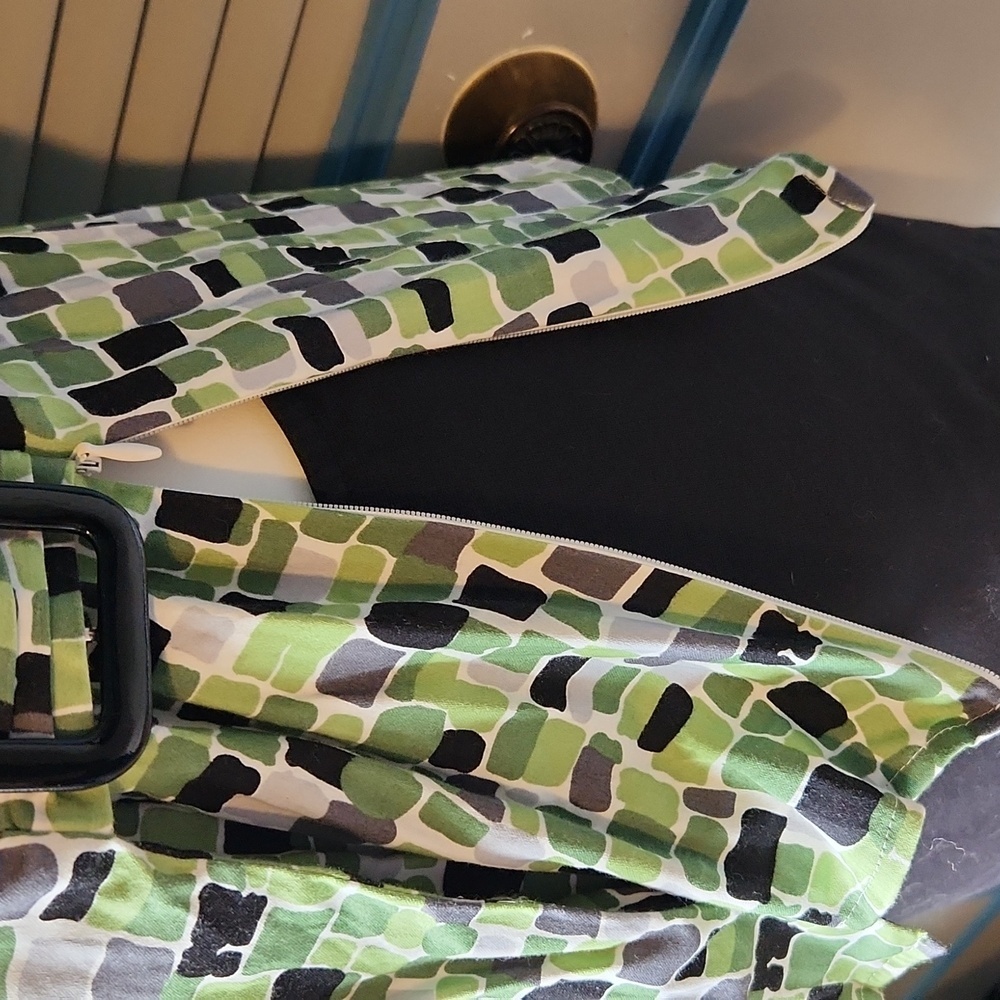 Apt. 9 Green Geometric Faux Wrap Top - Picture 9 of 14